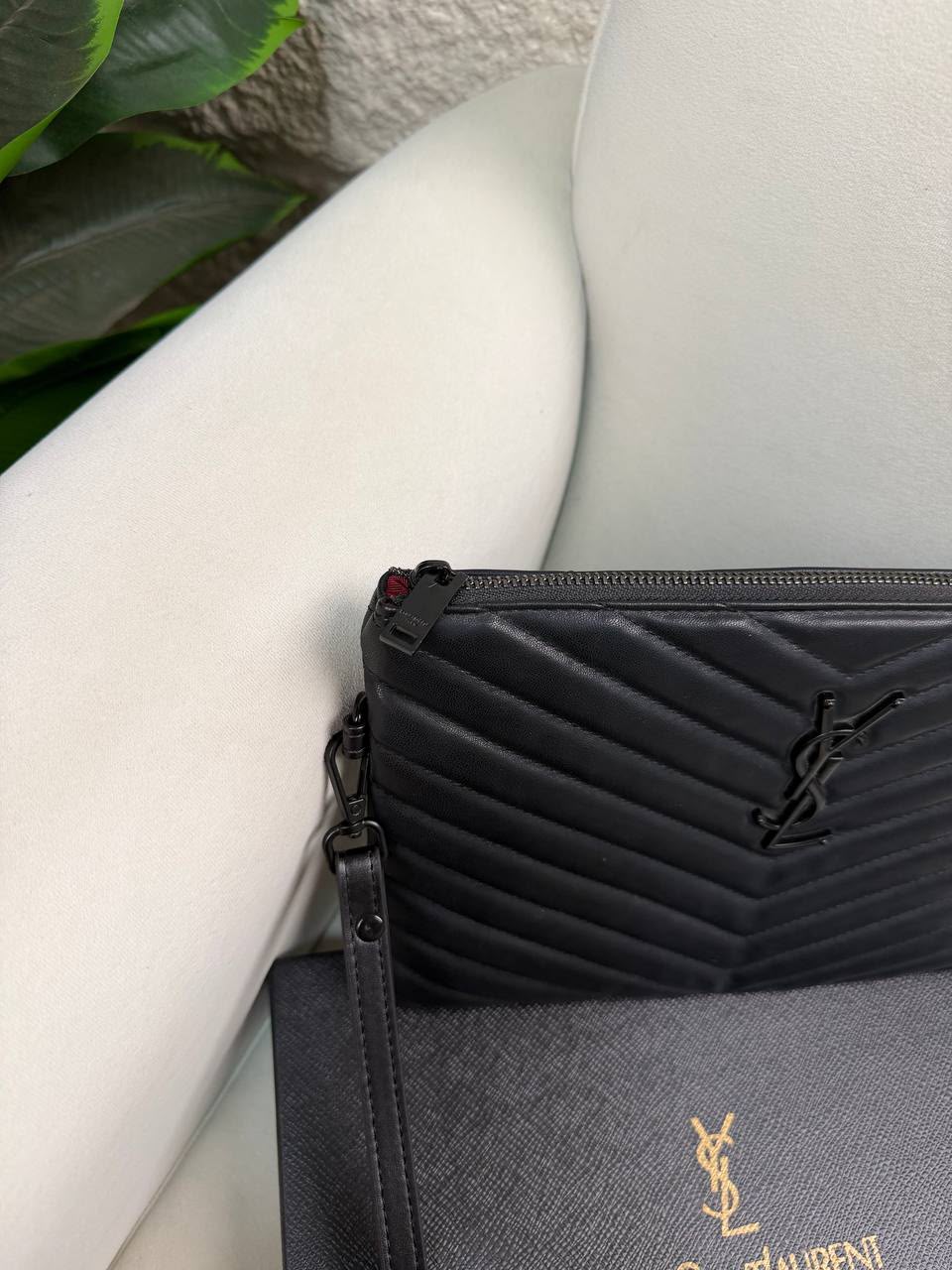 Saint Laurent Women’s Small Clutch Bag – Black