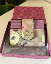 COACH Snap Wallet in Floral Printed Signature