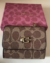 Coach Snap Wallet in Signature Canvas in Tan/ Brown