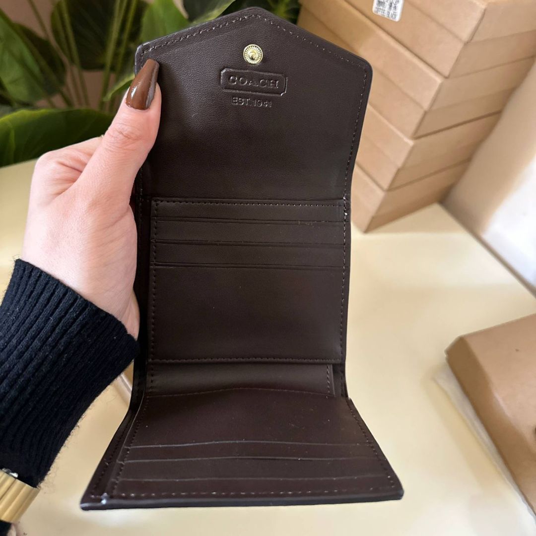 Coach Wyn Trifold Wallet Nude