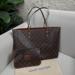 Louis Vuitton Monogram Canvas - Brown / Burgundy