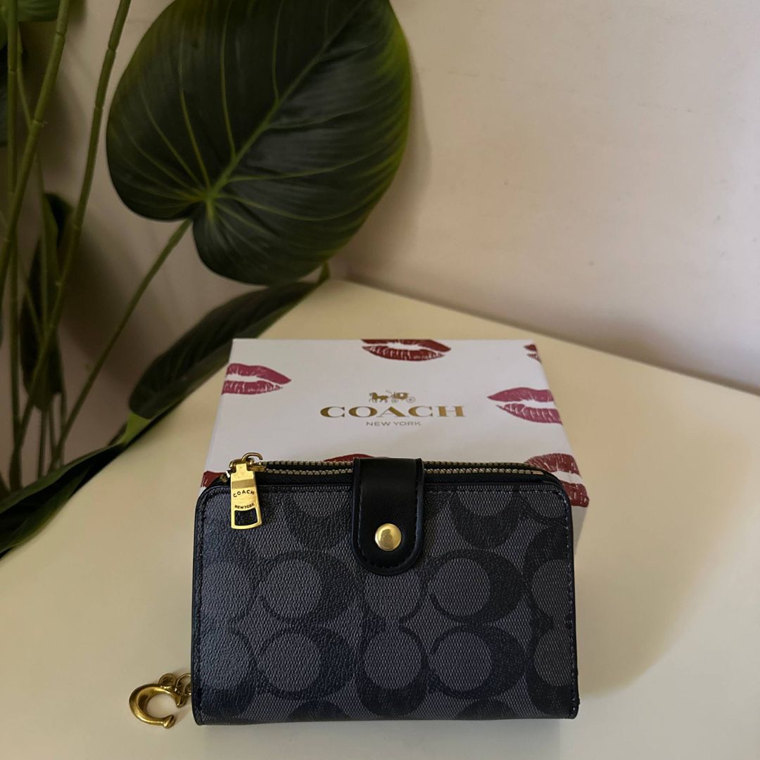 Coach Signature Zip Around Wallet – Black