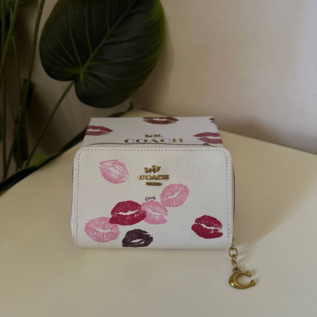 Coach Pebbled Leather Zip Around Wallet – Chalk