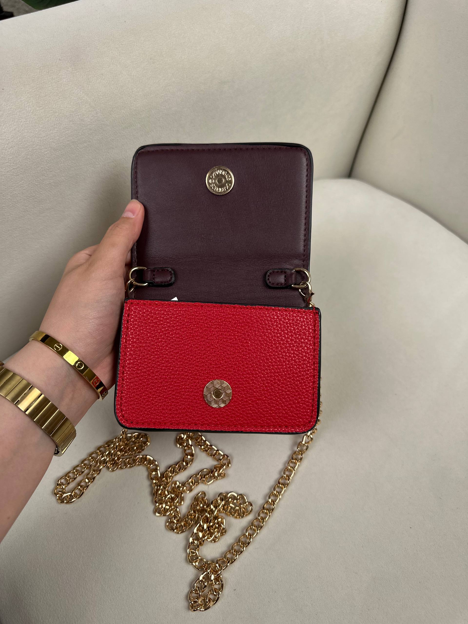 Coach Small Card- Cash Cross Body. Red & Horse & Carriage On - Tan Signature Leath