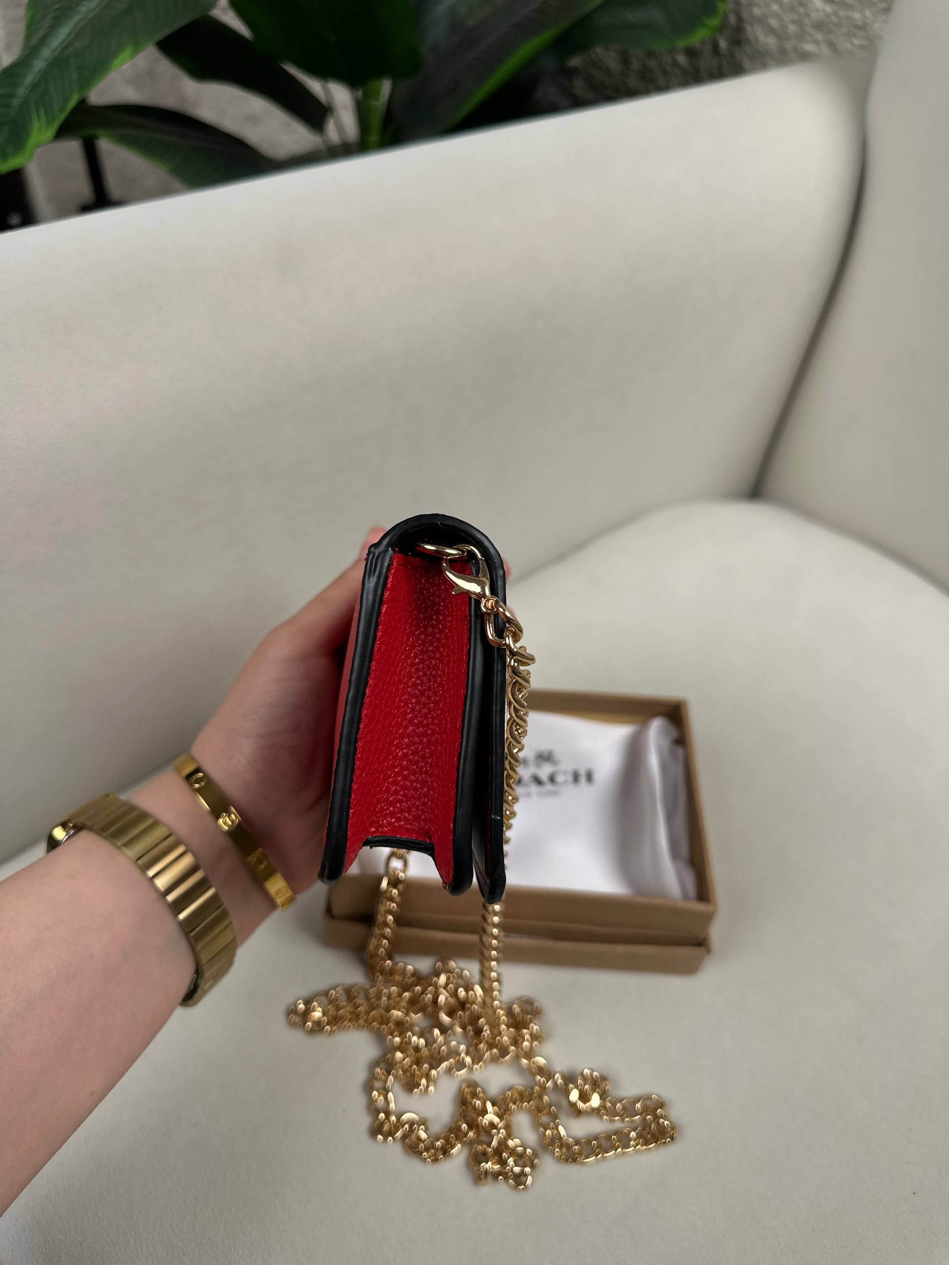 Coach Small Card- Cash Cross Body. Red & Horse & Carriage On - Tan Signature Leath