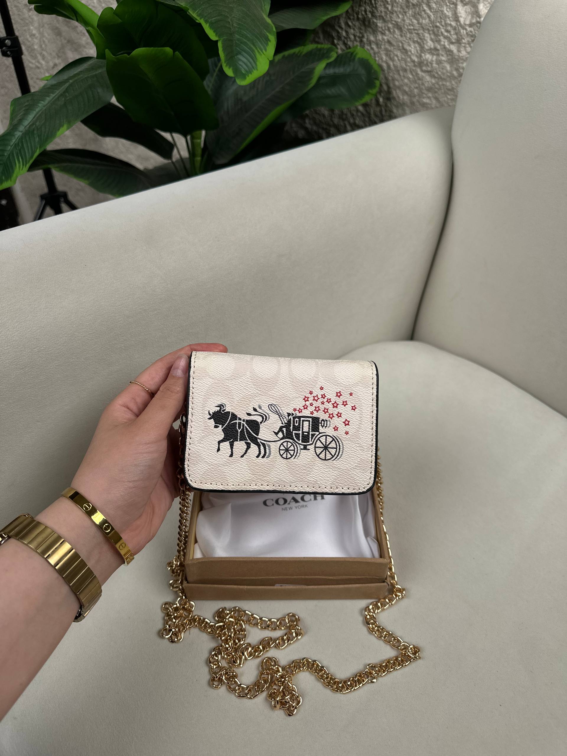 Coach Small Card- Cash Cross Body. Red & Horse & Carriage On - Tan Signature Leath