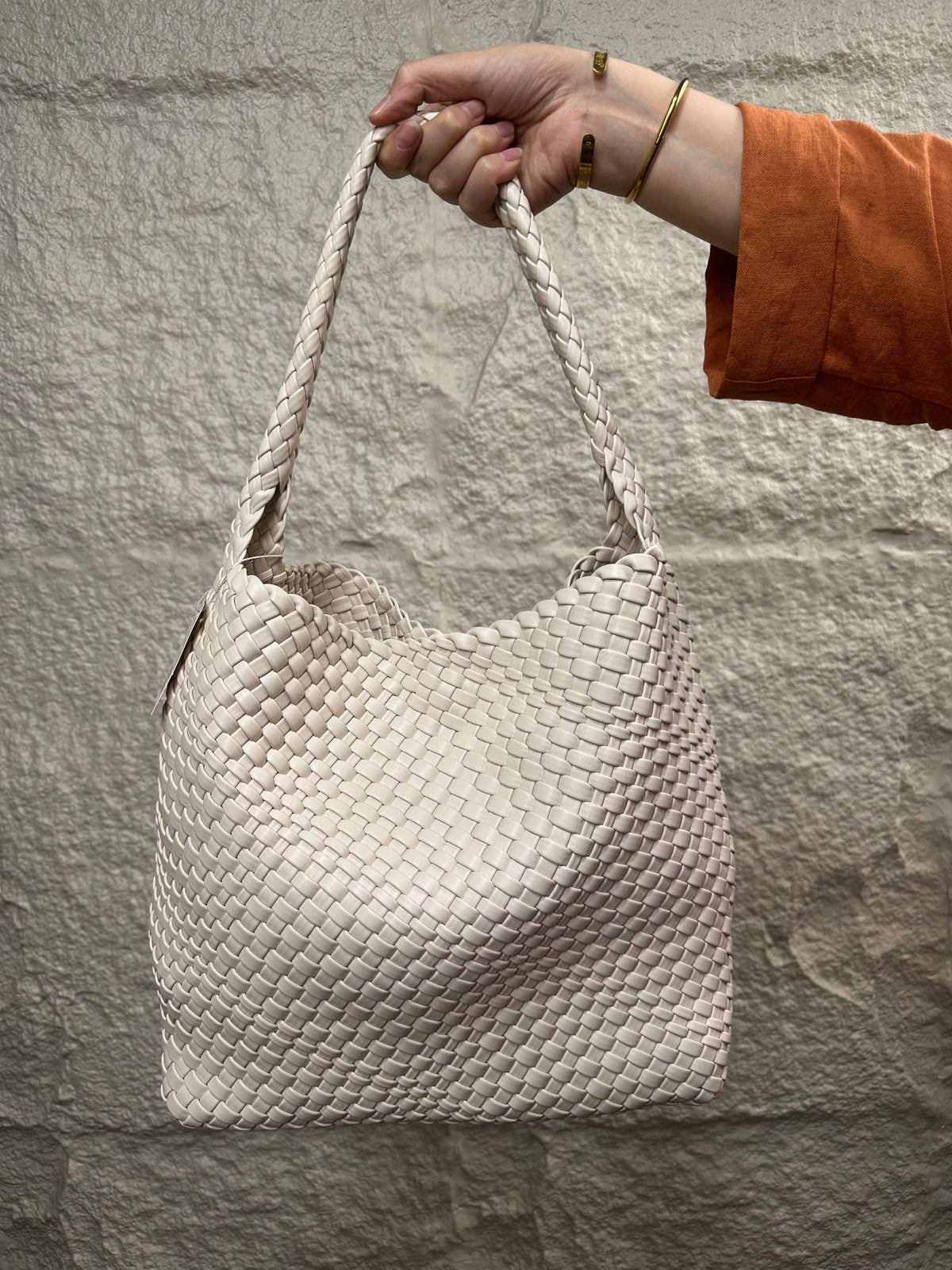 Bottega Veneta Intrecciato Woven Leather Hobo Bag Large - Beige