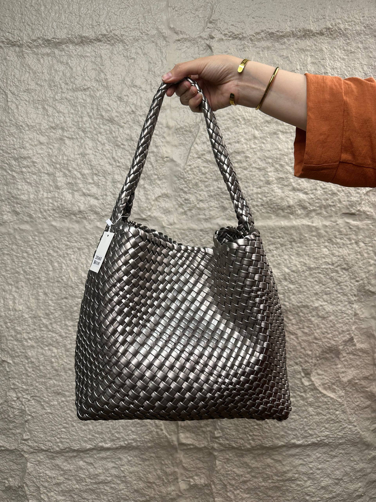 Bottega Veneta Intrecciato Woven Leather Hobo Bag Large - Silver