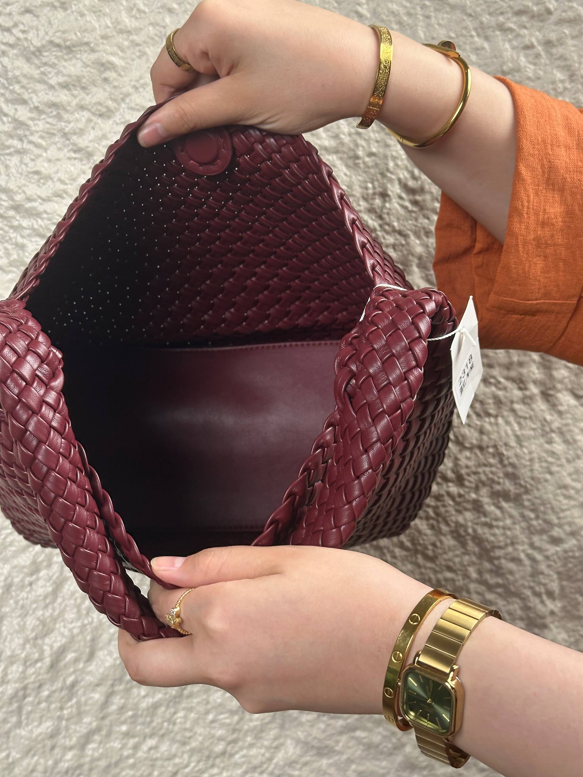 Bottega Veneta Intrecciato Woven Leather Hobo Bag Medium Wine with Charm -wine