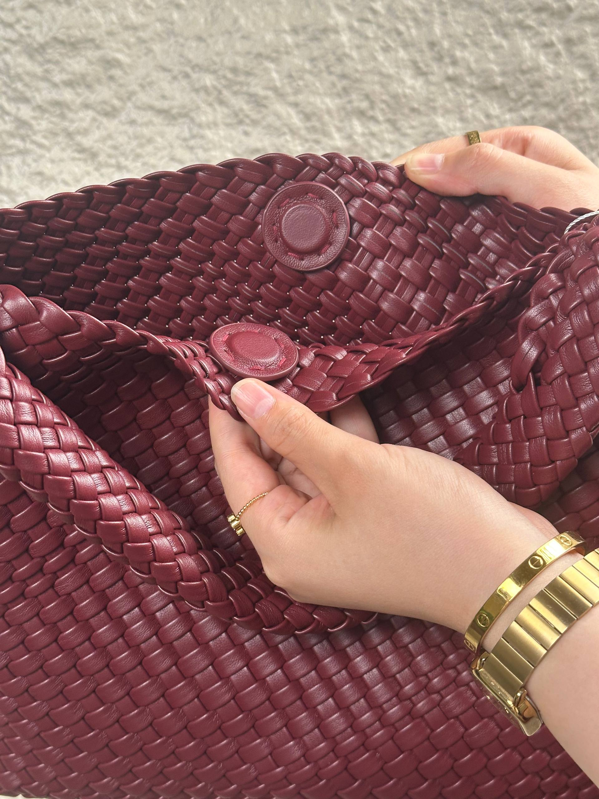 Bottega Veneta Intrecciato Woven Leather Hobo Bag Medium Wine with Charm -wine