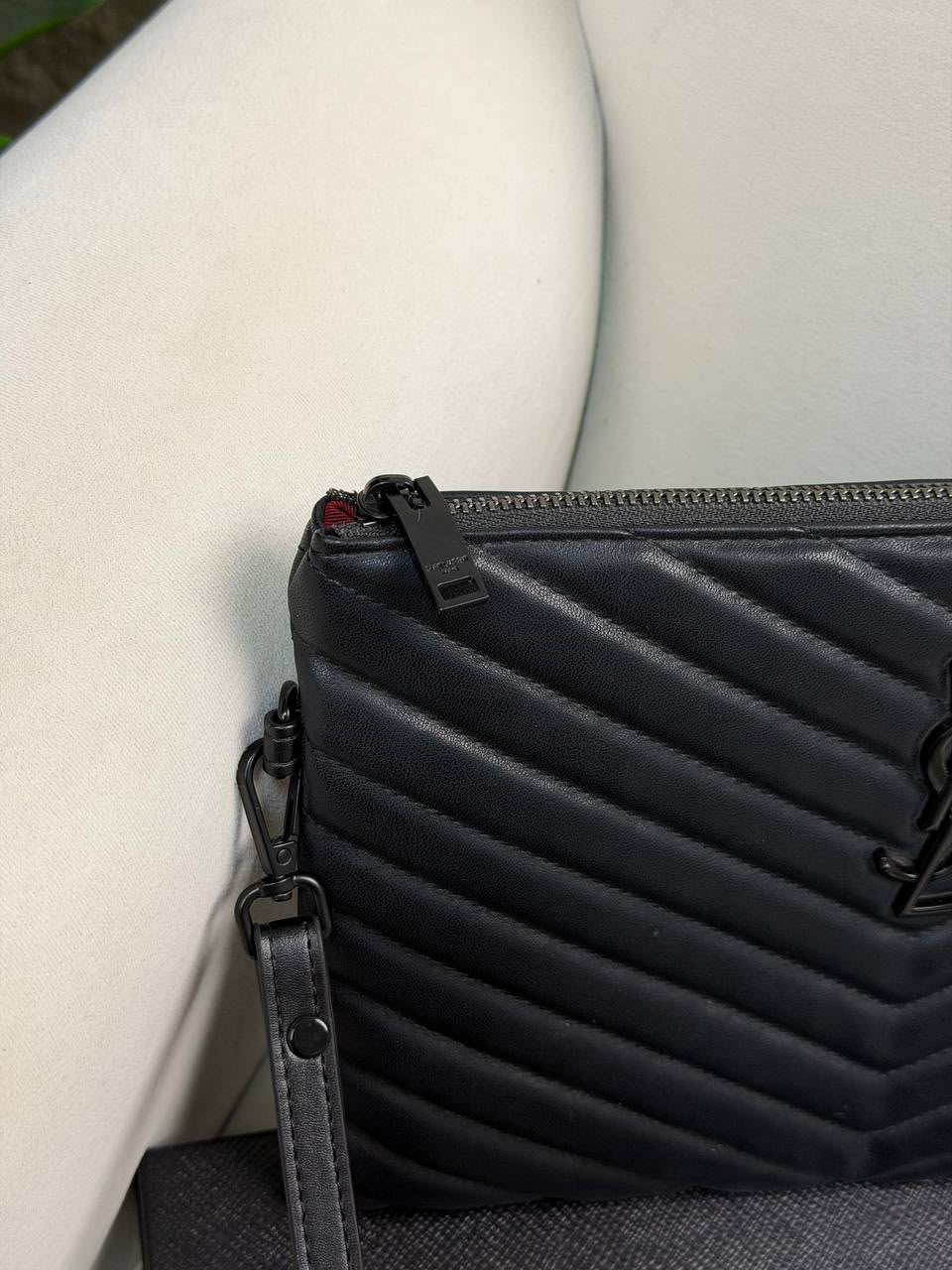 Saint Laurent Women’s Small Clutch Bag – Black