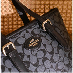 Coach Medium Signature Tote - Black