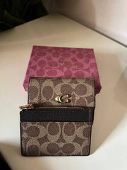 Coach Snap Wallet in Signature Canvas in Tan/ Brown