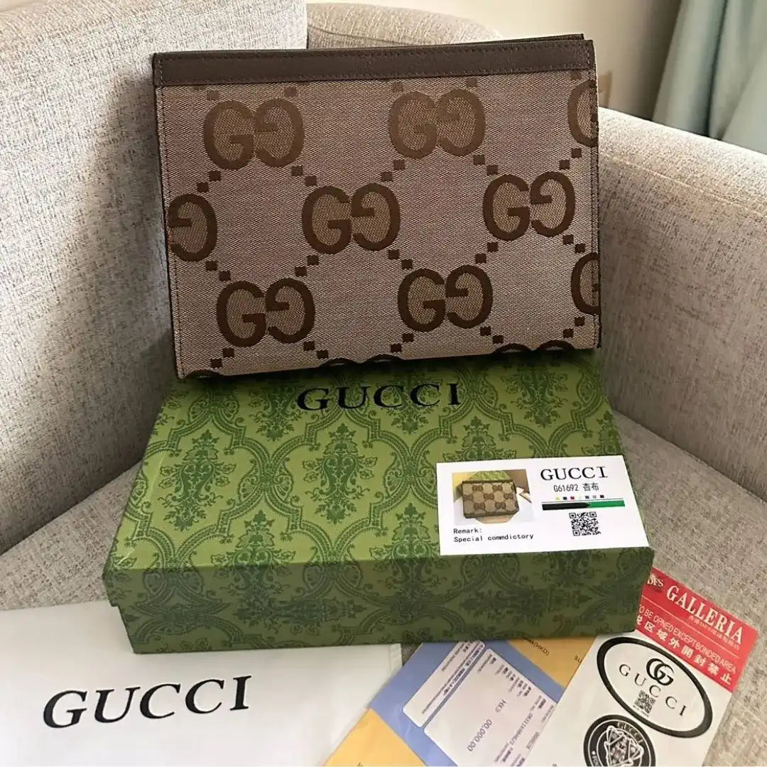 Gucci Bicolor GG Jumbo Clutch / Beige GG Canvas and Brown Leather