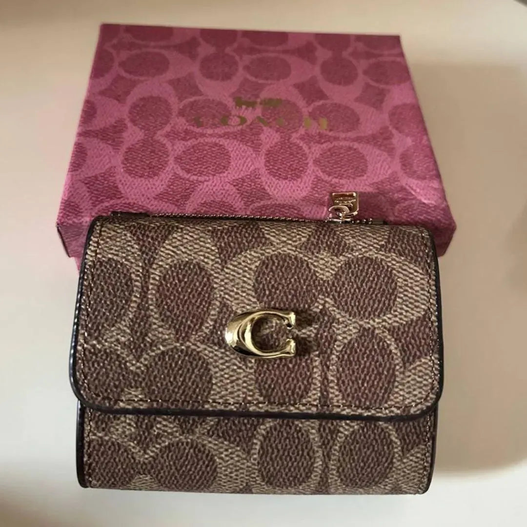 Coach Snap Wallet in Signature Canvas in Tan/ Brown